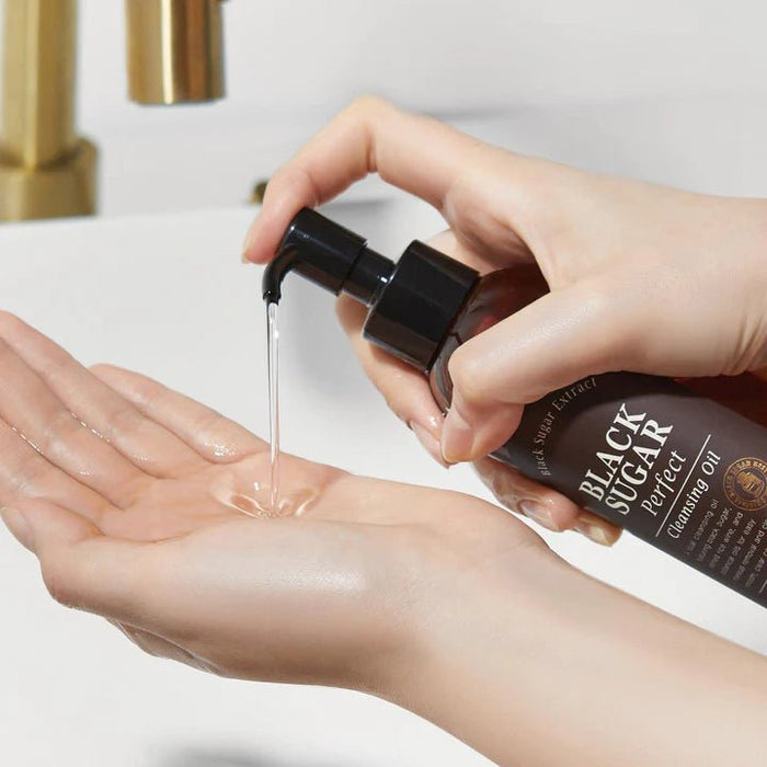 SKINFOOD Black Sugar Perfect Cleansing Oil - beautybuddy.nl