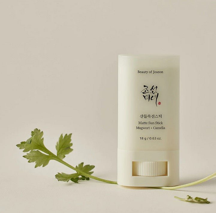 BEAUTY OF JOSEON Matte Sun Stick Mugwort&Camelia SPF50+ - beautybuddy.nl
