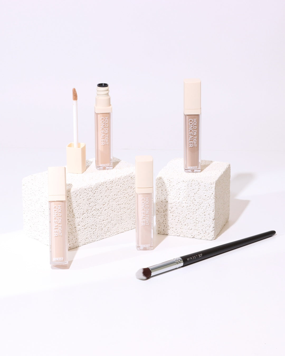 UNLEASHIA - MINEST Hold On Tight Concealer